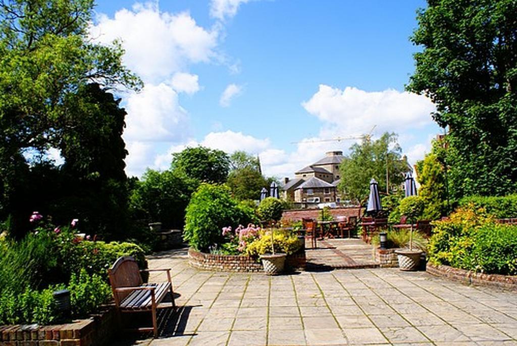 The Upper Reaches Hotel Abingdon-on-Thames Exterior photo